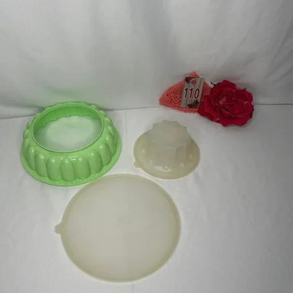 Vintage Tupperware Jello Mold 3 Piece Set Lime Green - Picture 3 of 7